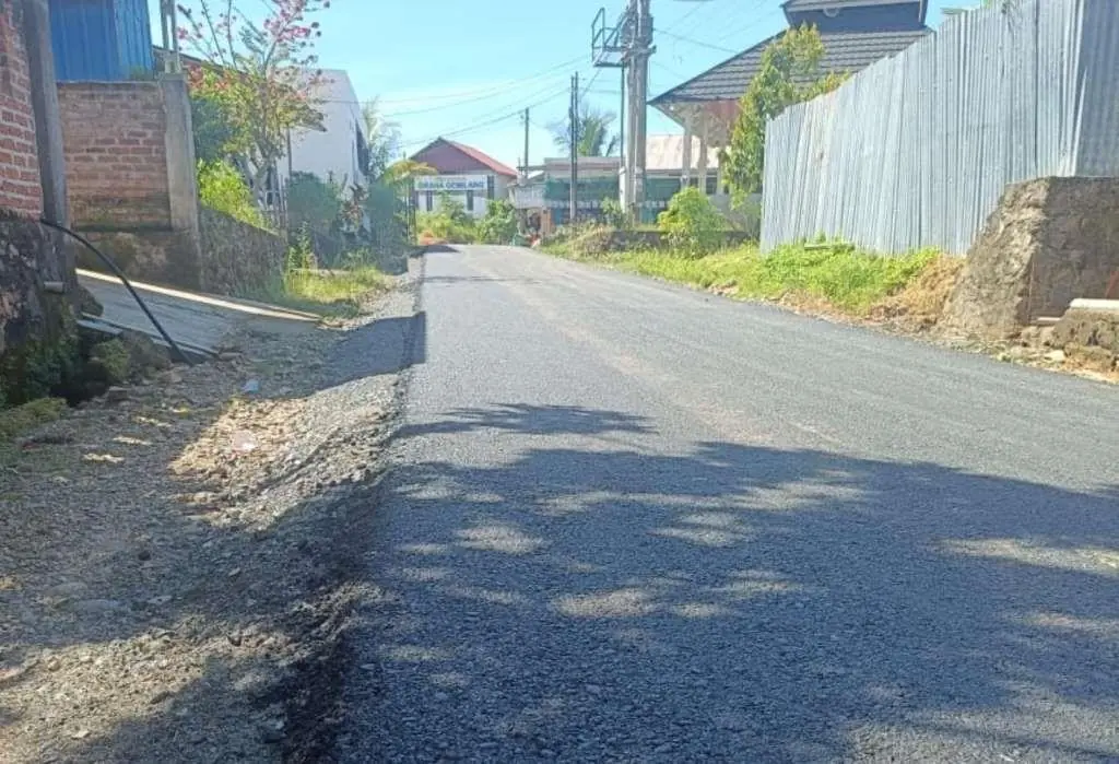 Dedy Wahyudi Tunaikan Janji Muluskan Jalan Perumahan Griya Alfatindo