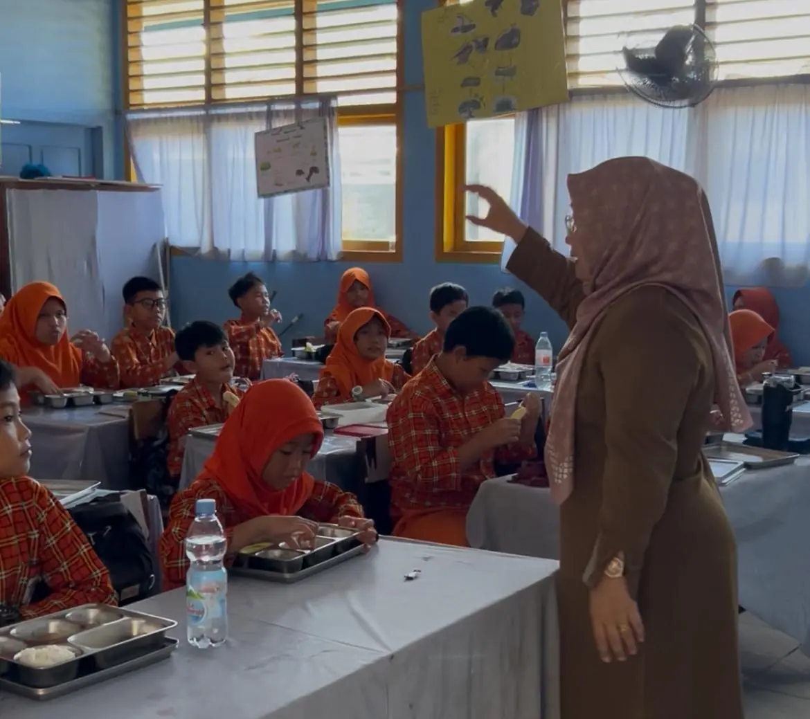 Keceriaan Siswa SDN 2 Kota Bengkulu Sambut Makan Bergizi Gratis
