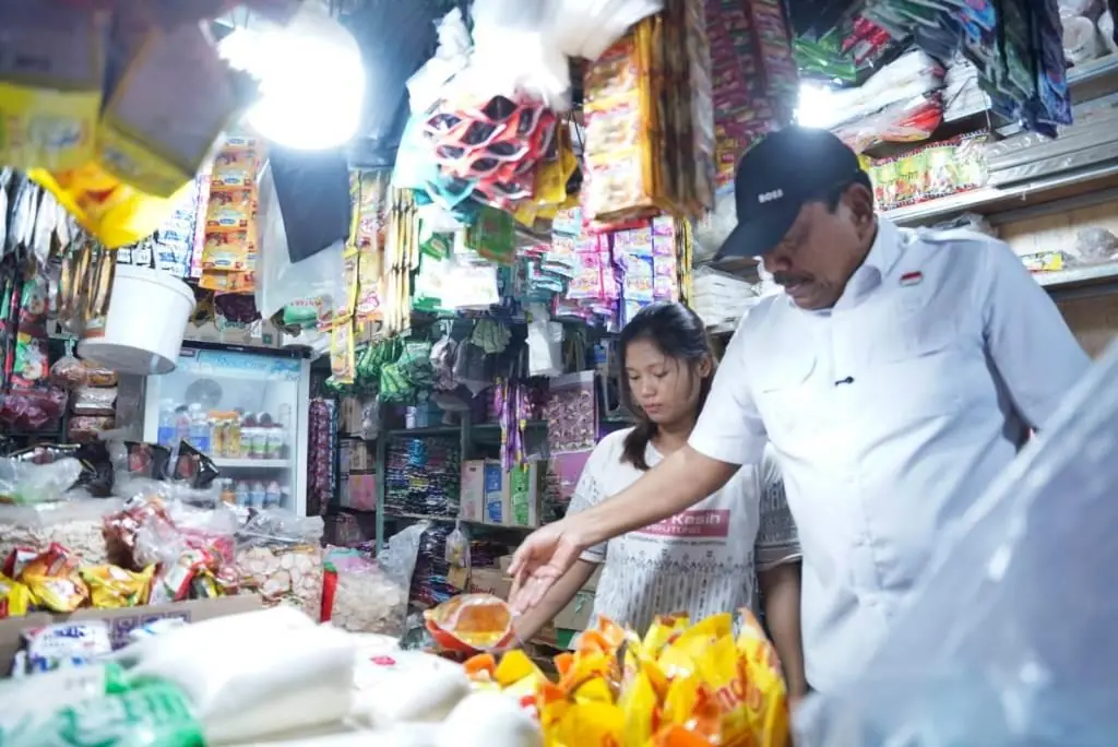 Wagub Mian Tinjau Pasar Panorama, Pastikan Harga Bahan Pokok Stabil Jelang Nataru