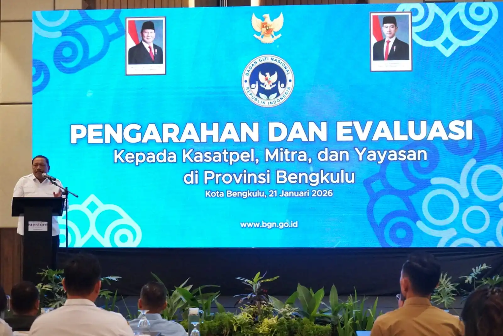Helmi-Mian Dukung Program Makan Bergizi Gratis Selama Memimpin