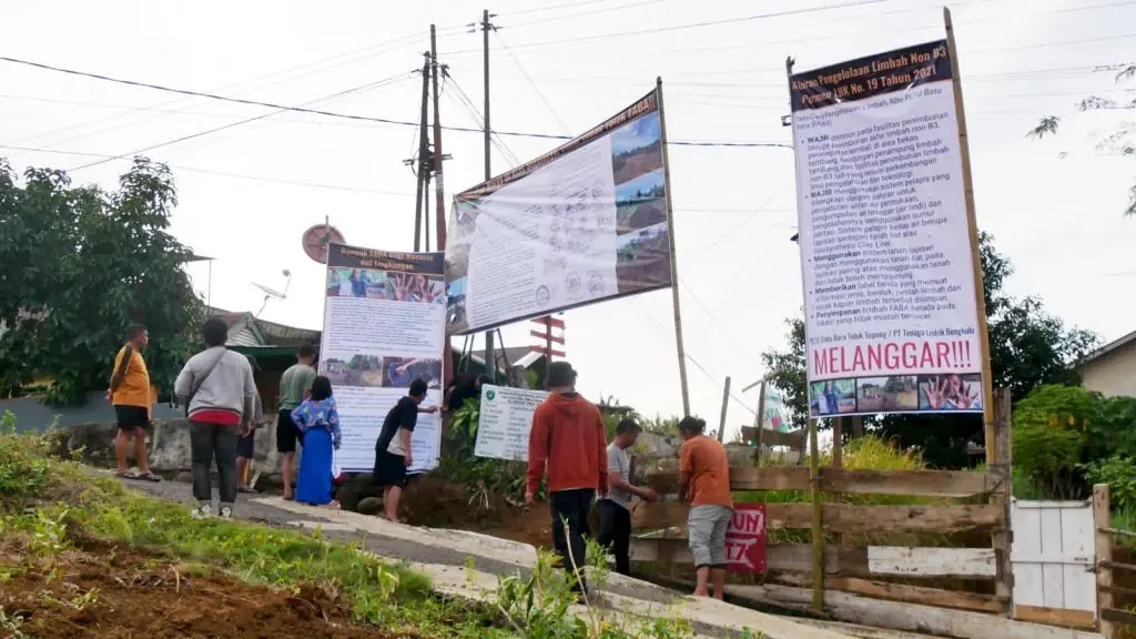 Warga Timur Indah Protes Penimbunan Limbah PLTU di Kawasan Permukiman