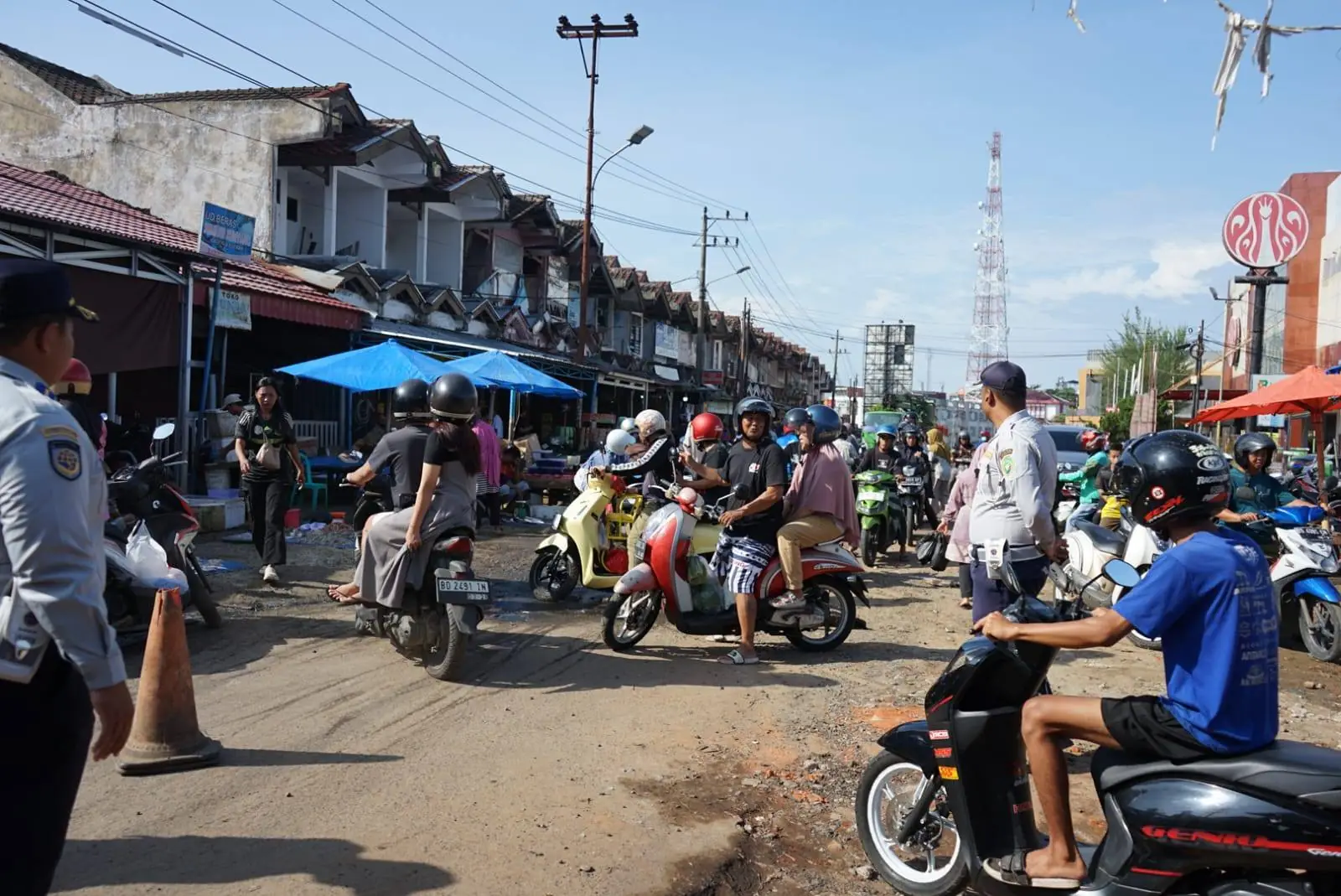 Pemkot Lakukan Penataan Titik Rawan di One Way Pasar Minggu