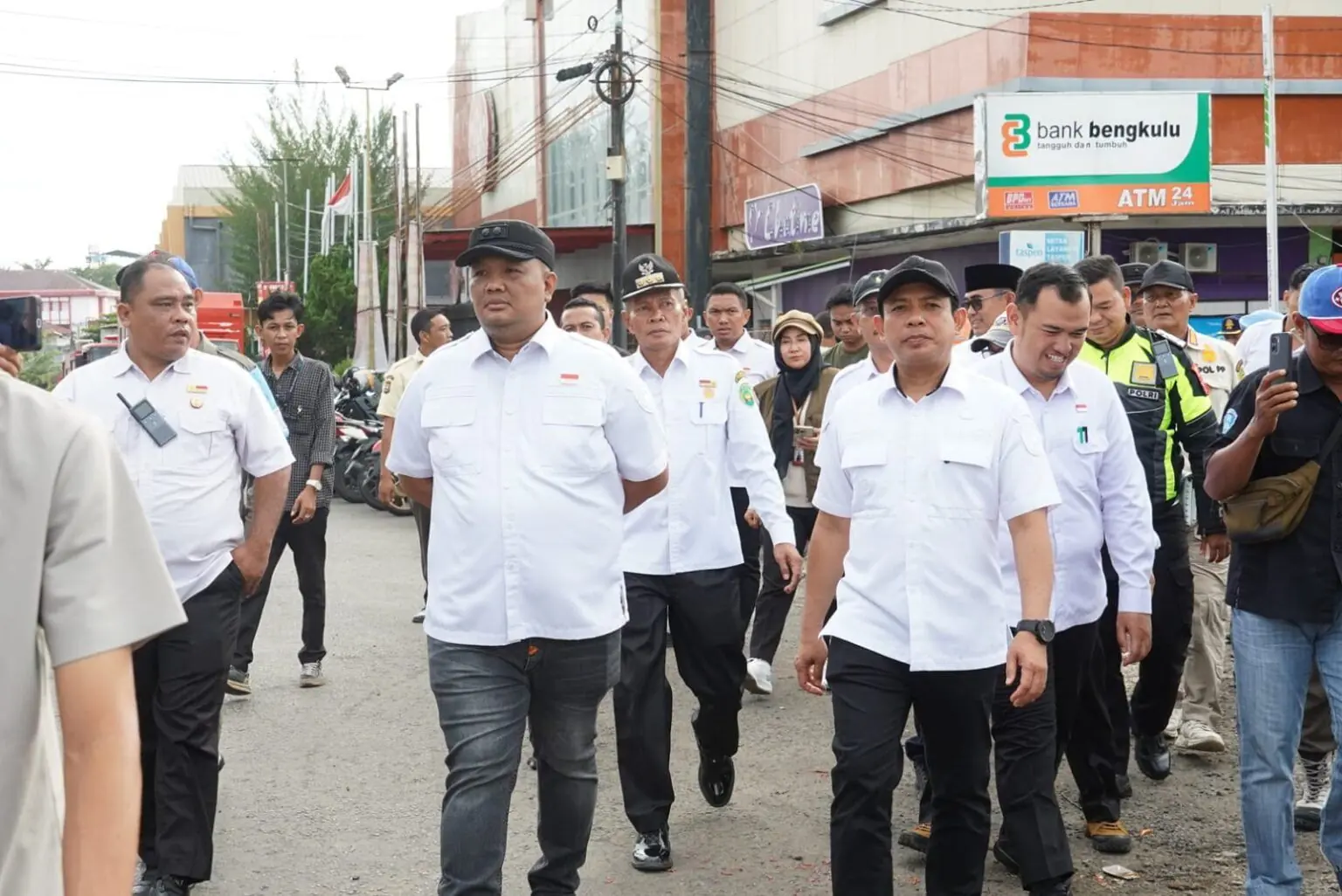 Selain Penataan PKL, Wali Kota Juga Tinjau Simulasi One Way di KZ Abidin