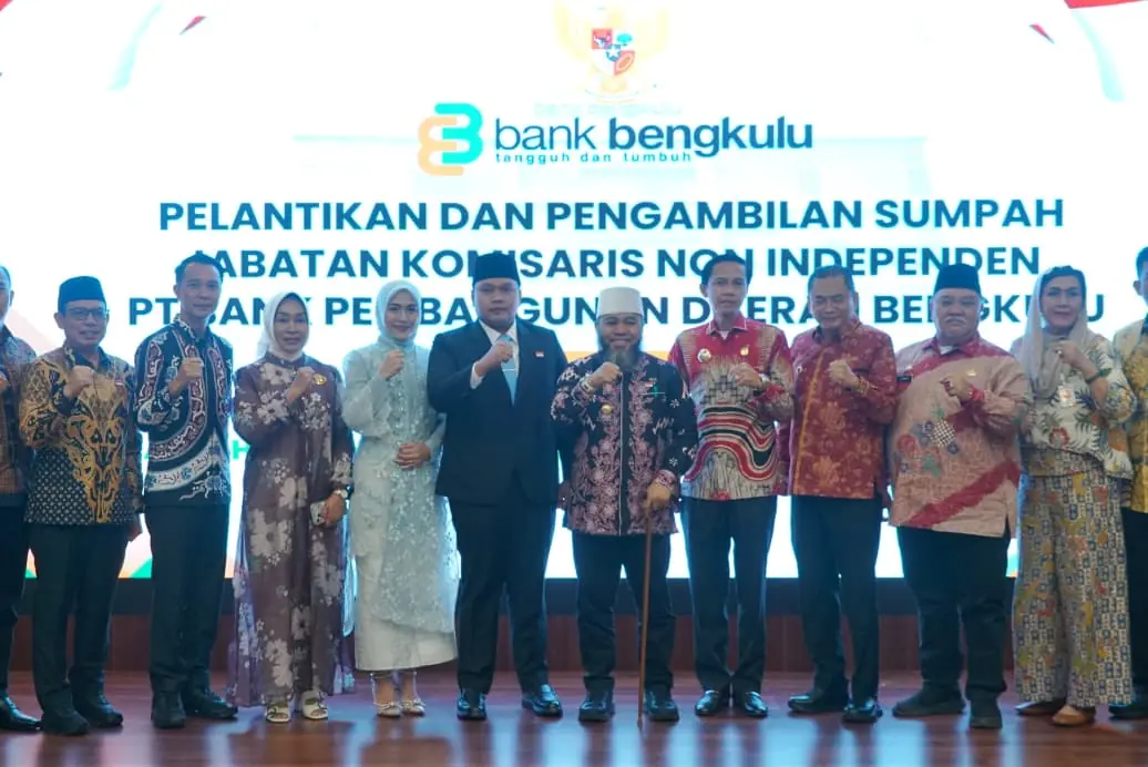 Bupati Bengkulu Tengah Hadiri Pelantikan Komisaris Nonindependen Bank Bengkulu