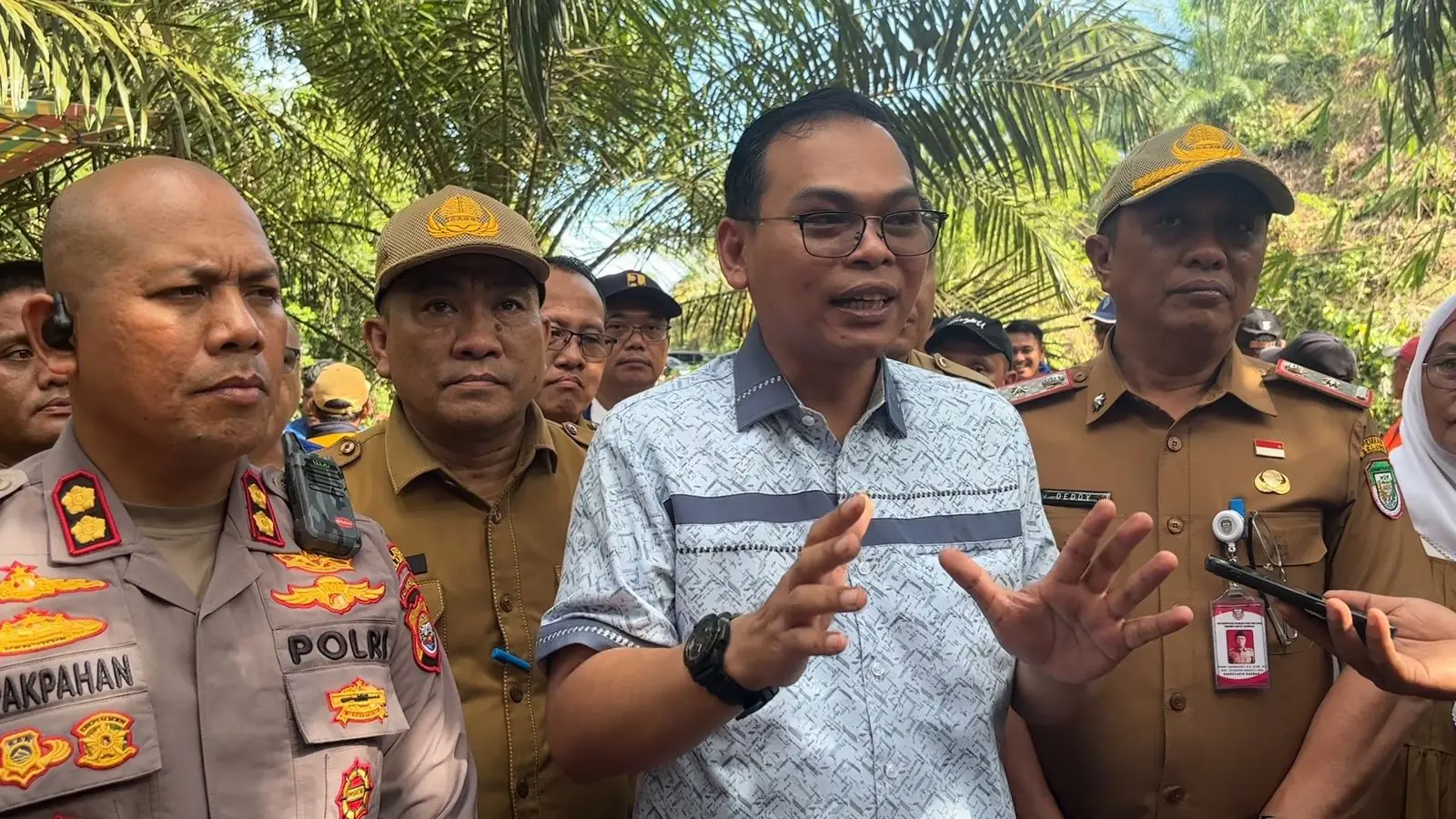 Bupati Seluma Minta Warga Ikut Awasi Pembangunan Jembatan Desa Simpang