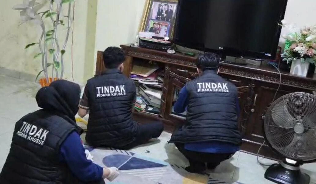 Kejari Bengkulu Geledah Rumah dan Kantor Koperasi Bangun Jaya, Sita 200 Barang Bukti Kasus Kebocoran PAD Pasar Pagar Dewa
