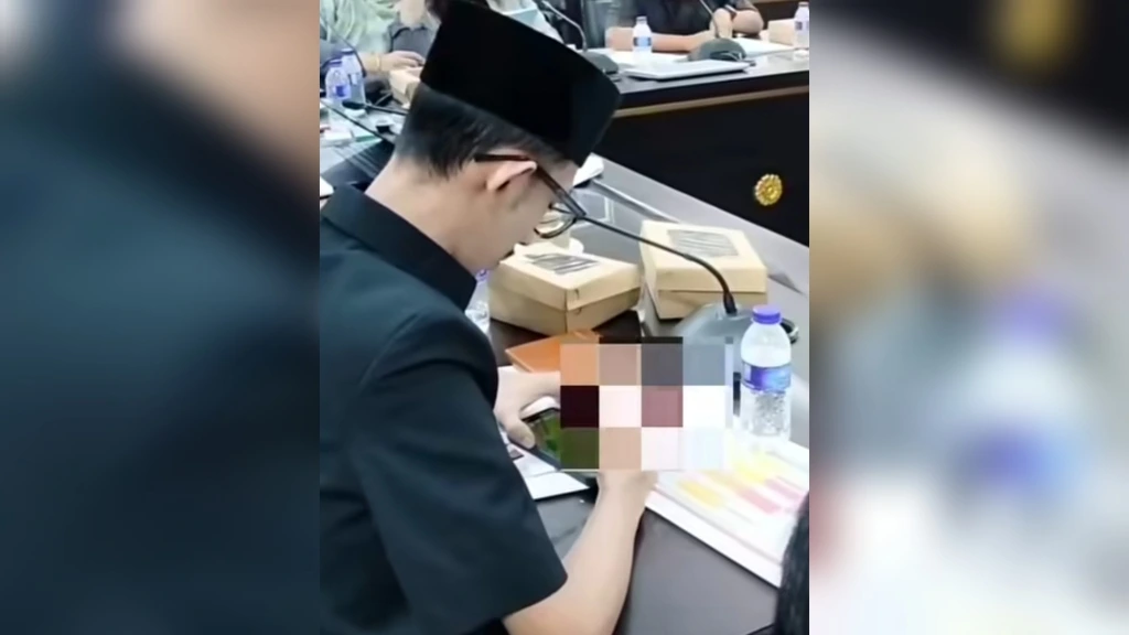 Kurangnya Etika dalam Rapat DPRD dan Dampaknya terhadap Kepercayaan Publik
