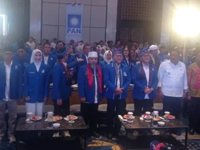 Lantik Pengurus PAN di Bengkulu, Zulhas Bidik Tiga Besar Nasional