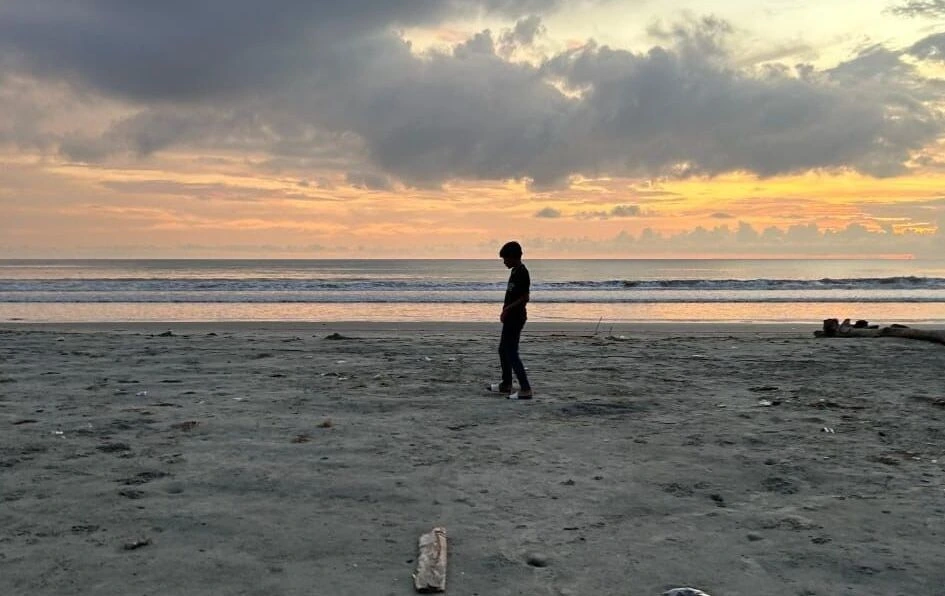Potensi Besar Wisata Pantai Panjang yang Menunggu Sentuhan Serius Pemerintah