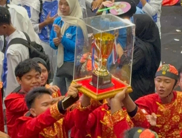 Tak Tanggung-Tanggung, 7 Piala Diboyong SMAN 2 di Kompetisi Marching Band Nasional XI 2026