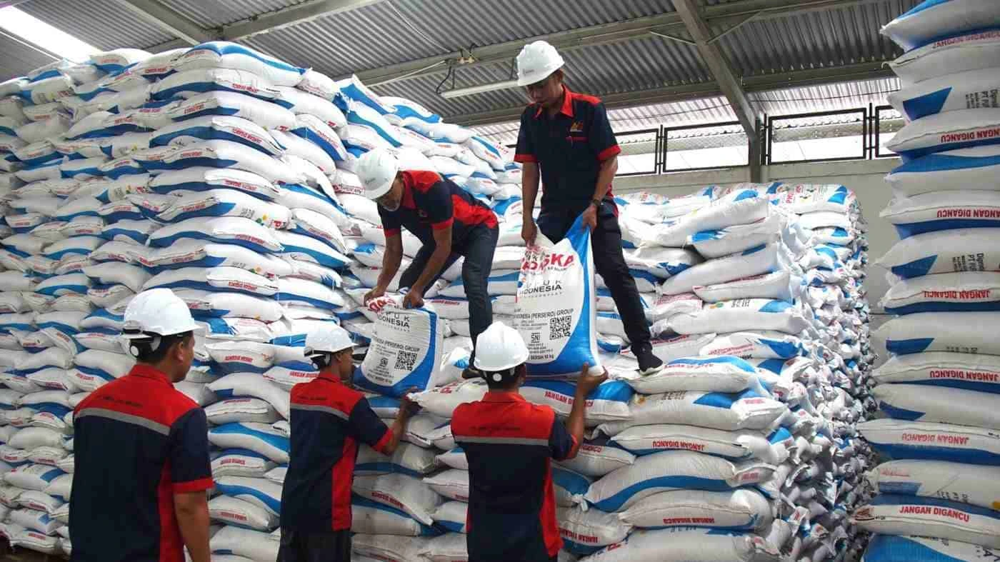 Skandal Dibalik Kelangkaan Pupuk Subsidi: Distribusi Dialihkan, Setor Rp 15 Juta untuk ‘Pengamanan’