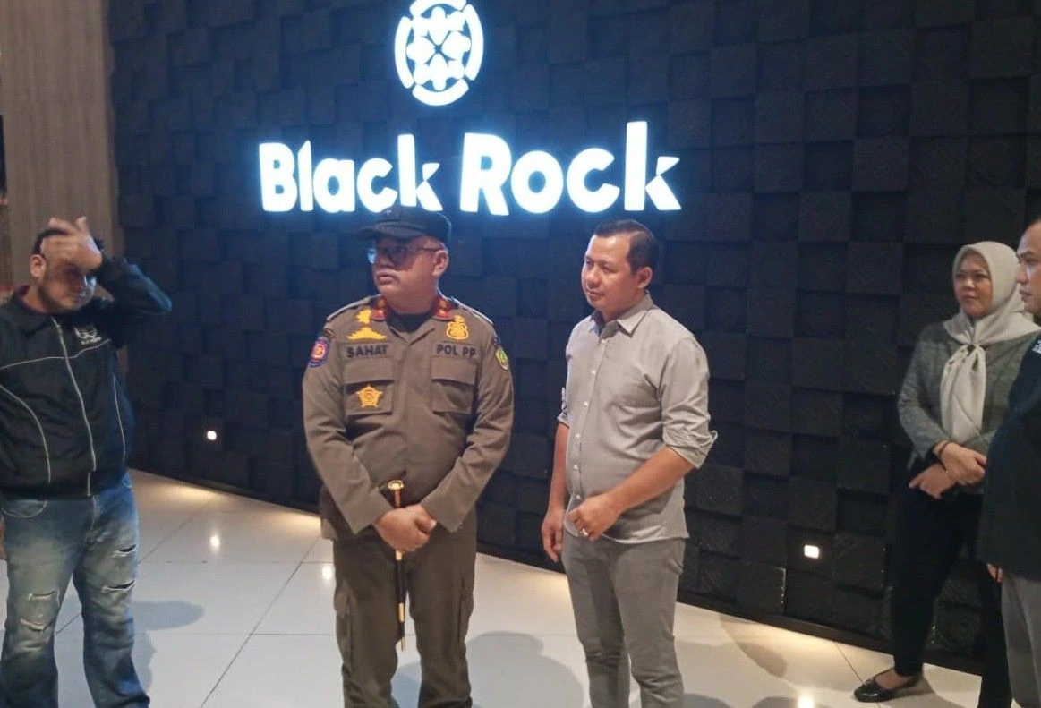 Tebang Pilih Tegakan Perda, Satpol PP ‘Cupu’ Dihadapan Black Rock