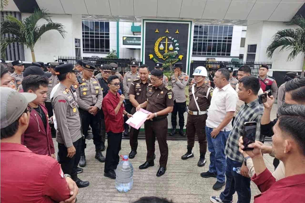 IMM Gelar Aksi di Kejati Bengkulu: Desak Febrie Ardiansyah Ditahan, Soroti Kasus Korupsi Lokal