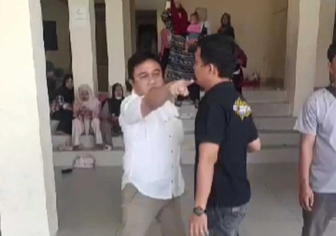 Terdakwa dan Jaksa Seluma Nyaris Adu Jotos, Singgung Uang Transport