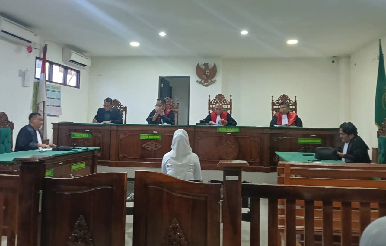 Terdakwa Latifah Dituntut 4 Tahun 6 Bulan Penjara