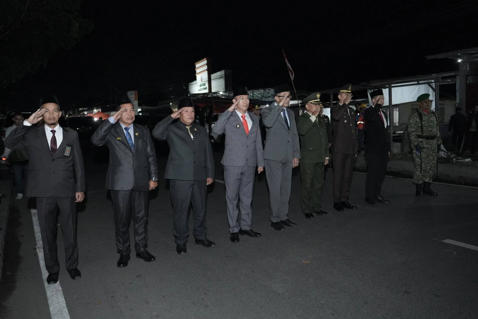 Sekda Kepahiang Hadiri Apel Kehormatan dan Renungan Suci HUT ke-81 RI