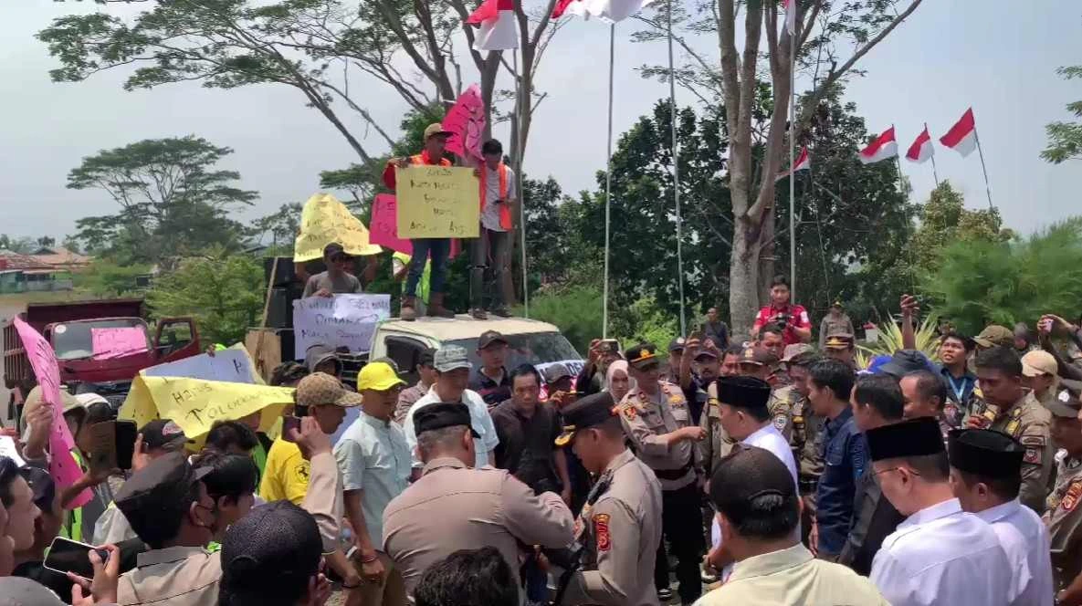 Setelah Serangkaian Aksi, Pemkab Seluma Sepakat Cicil Utang ke Kontraktor Minimal Rp 7,2 M